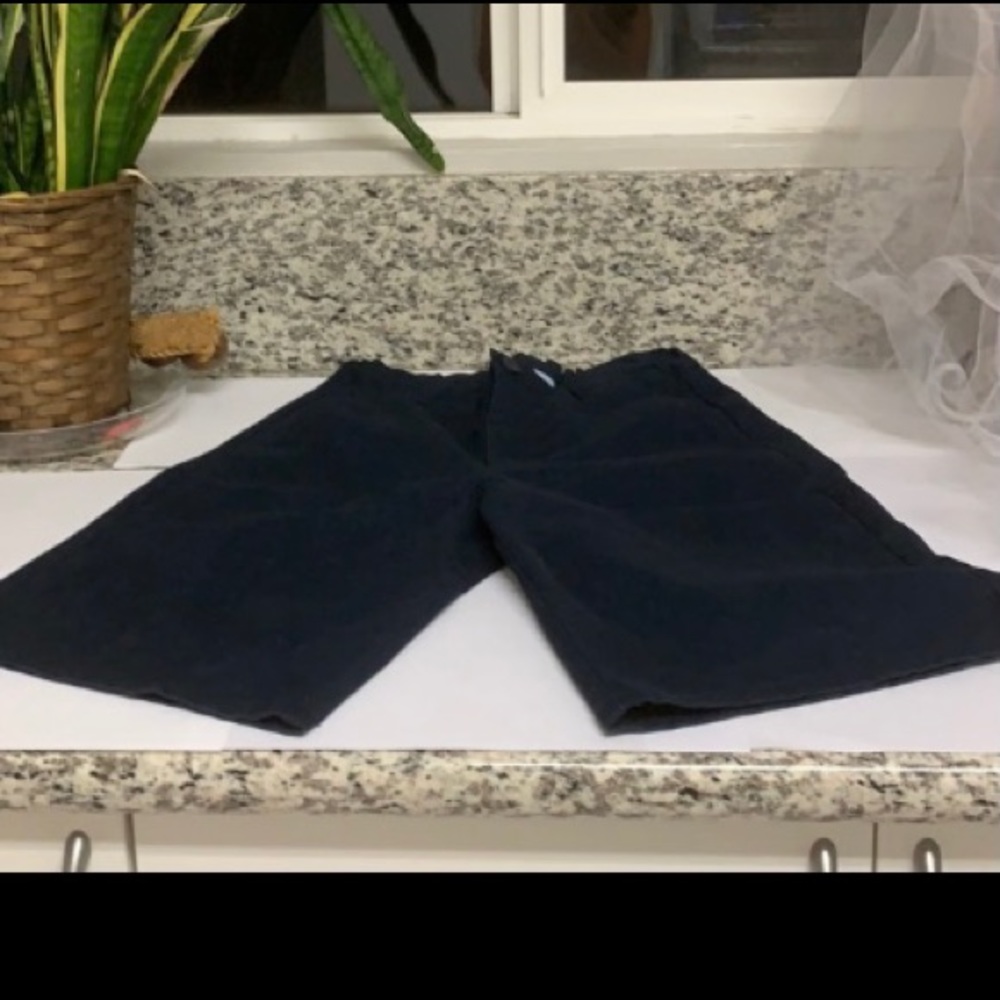 NWOT 1 black Children’s Place  sz16